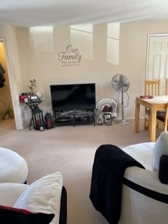 2 bedroom Coach House to let in Dalton road, Hamilton, Leicester, LE5