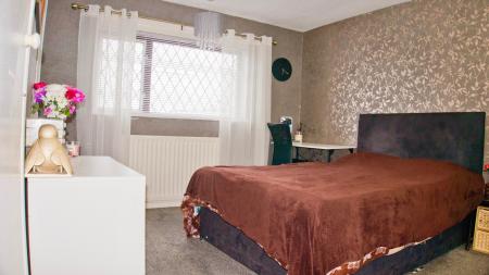 4 bedroom Terraced House for sale in Ledbury Green, Beaumont leys, Leicester, LE4