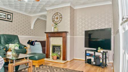 4 bedroom Terraced House for sale in Ledbury Green, Beaumont leys, Leicester, LE4