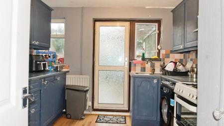 4 bedroom Terraced House for sale in Ledbury Green, Beaumont leys, Leicester, LE4