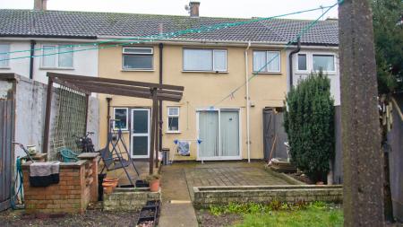 4 bedroom Terraced House for sale in Ledbury Green, Beaumont leys, Leicester, LE4