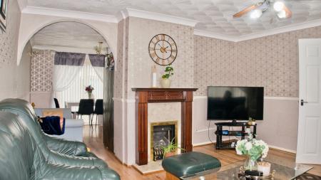 4 bedroom Terraced House for sale in Ledbury Green, Beaumont leys, Leicester, LE4