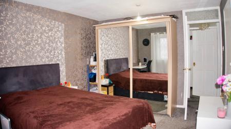 4 bedroom Terraced House for sale in Ledbury Green, Beaumont leys, Leicester, LE4