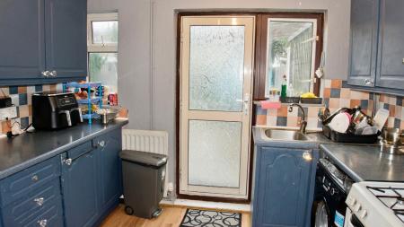 4 bedroom Terraced House for sale in Ledbury Green, Beaumont leys, Leicester, LE4