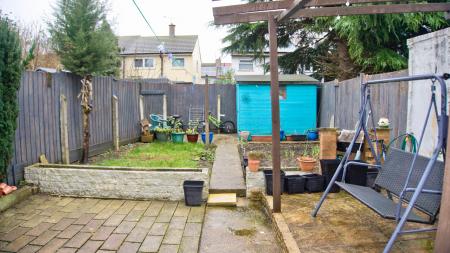 4 bedroom Terraced House for sale in Ledbury Green, Beaumont leys, Leicester, LE4