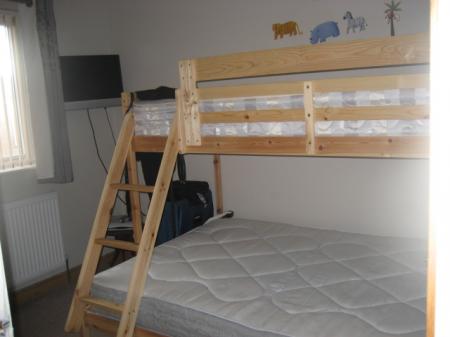 3 bedroom Semi-detached house to let in Elliot Drive, Thurmaston, LE4