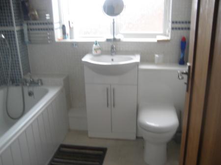 3 bedroom Semi-detached house to let in Elliot Drive, Thurmaston, LE4