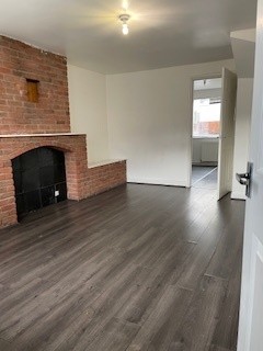 2 bedroom Terraced House to let in Telford Way, Thurnby lodge, Leicester, LE5