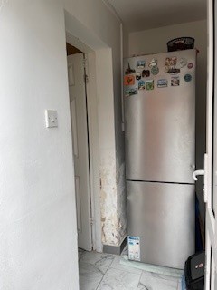 3 bedroom Flat to let in Bushby Road, Humberstone, Leicester, LE5