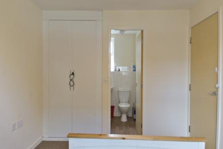 2 bedroom Flat to let in Brompton Road, Hamilton, Leicester, LE5