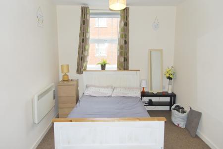 2 bedroom Flat to let in Brompton Road, Hamilton, Leicester, LE5