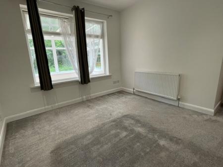 3 bedroom Bungalow to let in Pinetree Avenue, Leicester, LE5