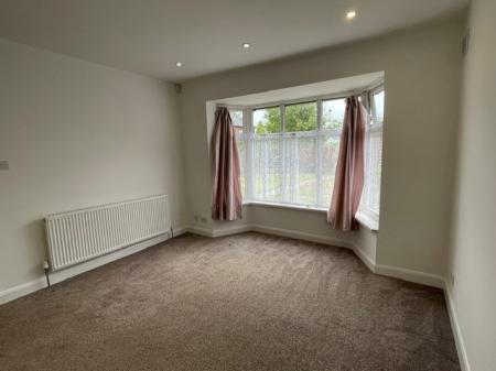 3 bedroom Bungalow to let in Pinetree Avenue, Leicester, LE5
