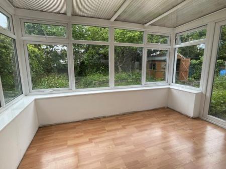 3 bedroom Bungalow to let in Pinetree Avenue, Leicester, LE5