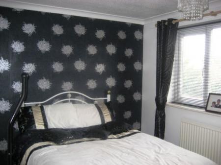 3 bedroom Semi-detached house to let in Meadowsweet Road, Hamilton, Leicester, LE5