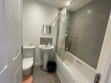 3 bedroom Terraced House to let in Merlin road, Barkbythorpe Road, Leicester, LE4