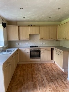 5 bedroom Semi-detached house to let in Oakwood Road, Near Abbey Par, Anstey Lane, Leicester, LE4