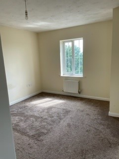 5 bedroom Semi-detached house to let in Oakwood Road, Near Abbey Par, Anstey Lane, Leicester, LE4