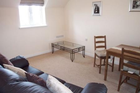 2 bedroom Flat to let in Halfpenny Close, Birstall, Leicester, LE4