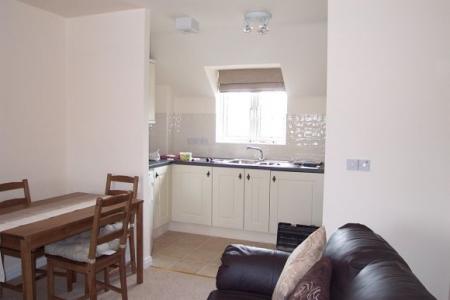 2 bedroom Flat to let in Halfpenny Close, Birstall, Leicester, LE4