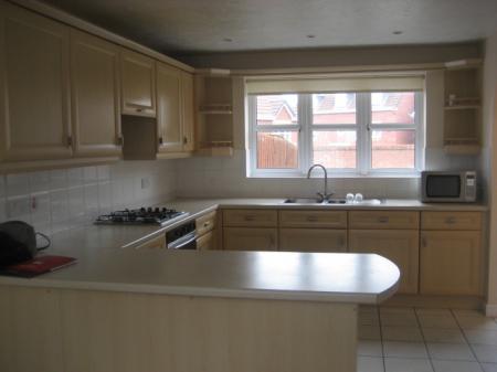 3 bedroom Detached house to let in Guestwick Green, Hamilton, Leicester, LE5