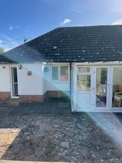 2 bedroom Bungalow to let in Lowcroft Drive, Oadby, Leicester, LE2