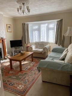 2 bedroom Bungalow to let in Lowcroft Drive, Oadby, Leicester, LE2