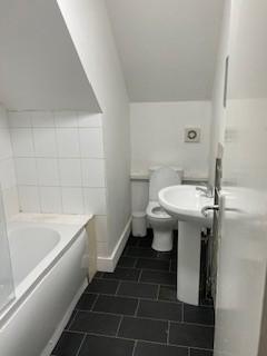 1 bedroom Flat to let in Melton Road, Leicester, LE4