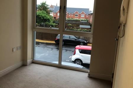 1 bedroom Flat to let in 33 The Lane, Worcester, WR1