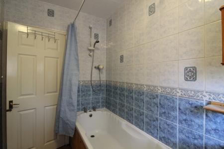 1 bedroom Flat to let in Battenhall Road, Worcester, WR5