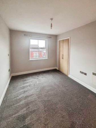 2 bedroom Flat to let in Olsen Rise, Bunkers Hill, Lincoln, LN2