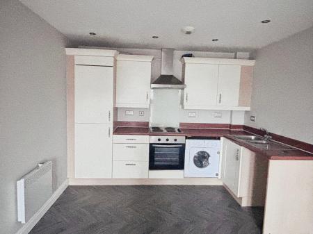 2 bedroom Flat to let in Olsen Rise, Bunkers Hill, Lincoln, LN2