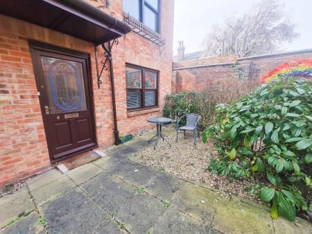 2 bedroom Maisonette to let in Wainwell Mews, Lincoln, LN2