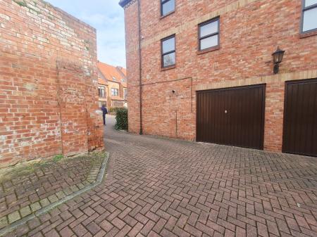 2 bedroom Maisonette to let in Wainwell Mews, Lincoln, LN2