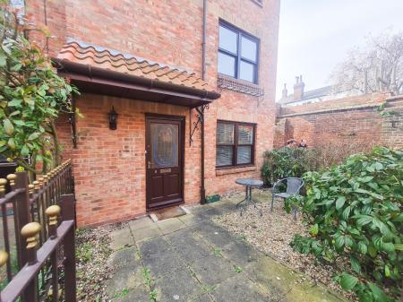 2 bedroom Maisonette to let in Wainwell Mews, Lincoln, LN2