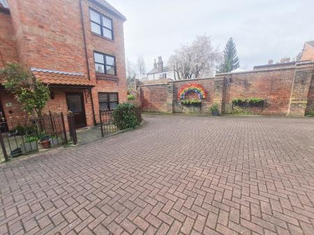 2 bedroom Maisonette to let in Wainwell Mews, Lincoln, LN2