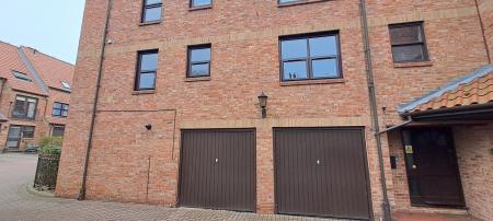 2 bedroom Maisonette to let in Wainwell Mews, Lincoln, LN2