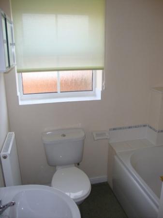 2 bedroom Semi-detached house to let in Fox Covert, South Hykeham, LN6