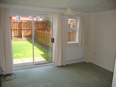 2 bedroom Semi-detached house to let in Fox Covert, South Hykeham, LN6