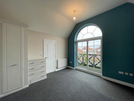 4 bedroom Terraced House to let in Bridge Walk, Burton Waters, Lincoln, LN1