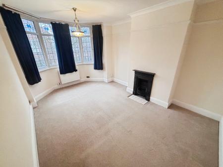 4 bedroom Semi-detached house to let in Burton Road, Lincoln, LN1