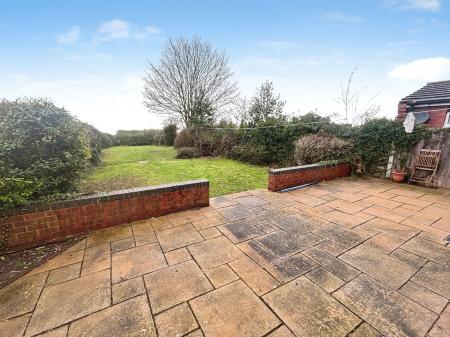 4 bedroom Semi-detached house to let in Burton Road, Lincoln, LN1