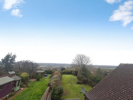 4 bedroom Semi-detached house to let in Burton Road, Lincoln, LN1