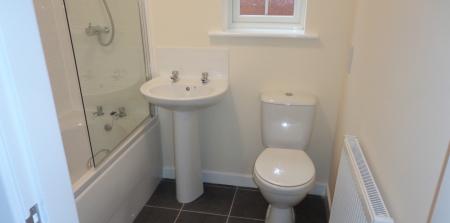 2 bedroom Terraced House to let in Rookery Park, Lincoln, LN6