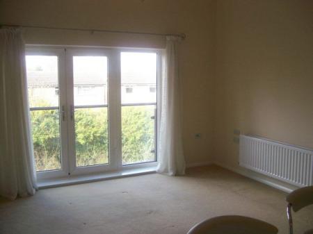 2 bedroom Flat to let in Manton Road, Lincoln, LN2