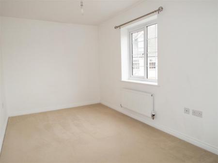 2 bedroom Flat to let in Buttercup Way, Roman Fields, Witham St Hughs, LN6