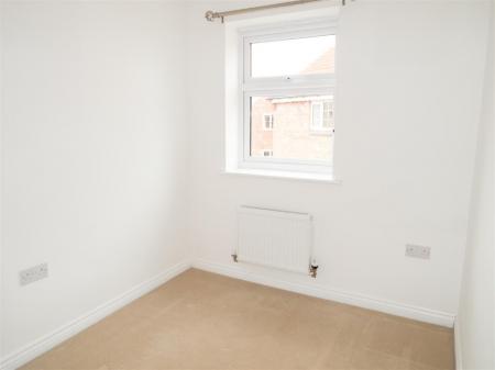 2 bedroom Flat to let in Buttercup Way, Roman Fields, Witham St Hughs, LN6