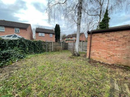 3 bedroom Semi-detached house to let in Wigsley Road, Birchwood, LN6