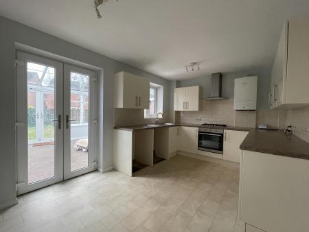 3 bedroom Semi-detached house to let in Wigsley Road, Birchwood, LN6