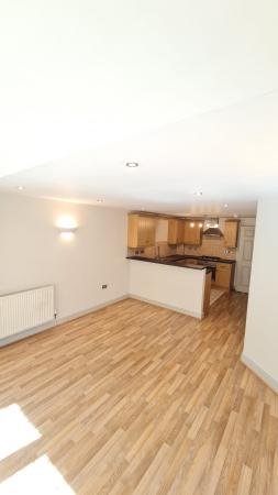 2 bedroom Flat to let in Lincoln Road, North Hykeham, LN6